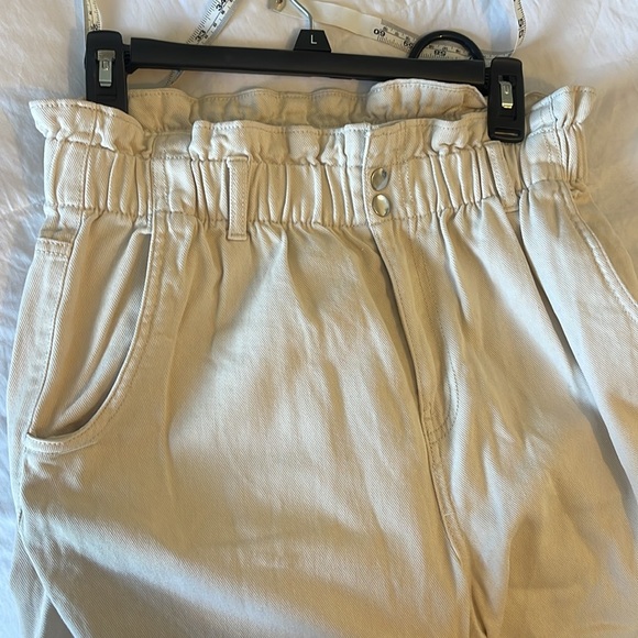 Cream colored HM high waisted cinched wide leg pants size 10 - Picture 3 of 3